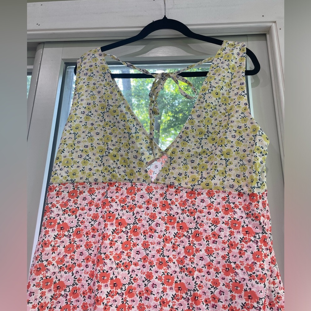 Floral Maxi Dress - Picture 3 of 9
